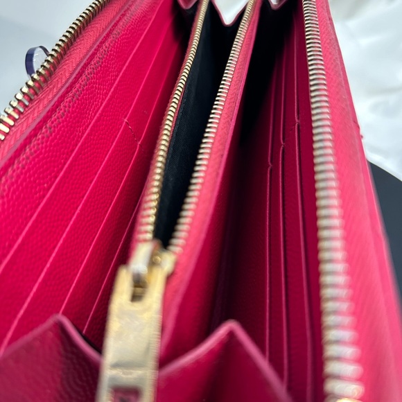 Saint Laurent Matelasse Grain de
Poudre Monogram Zip Around - Picture 6 of 16